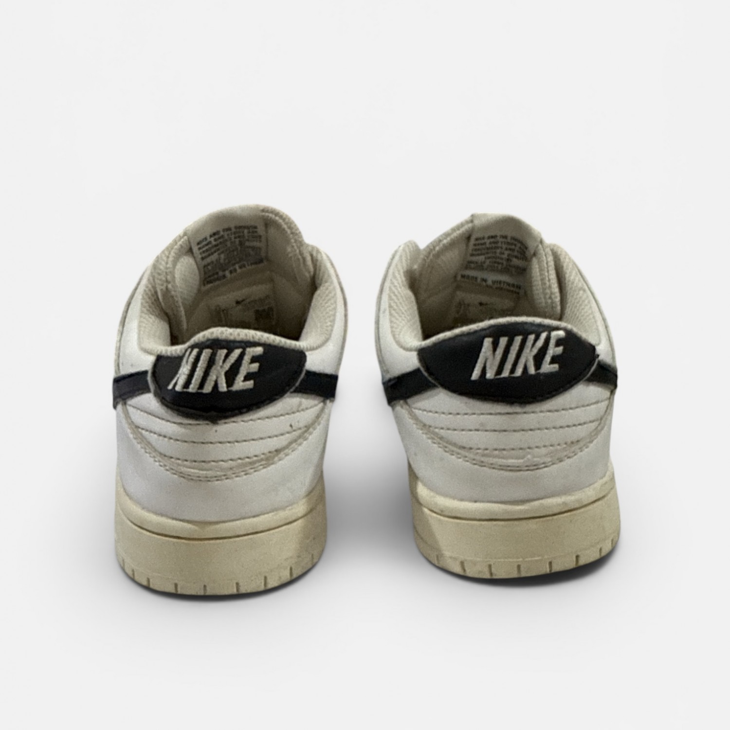 Nike SB Dunk Low Pro “Panda” / Pre-Owned